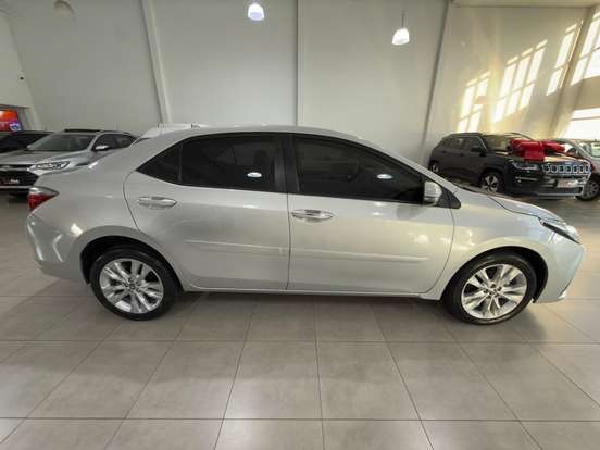 TOYOTA-COROLLA-2017
