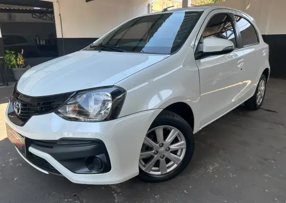 TOYOTA ETIOS 1.5 X PLUS 16V FLEX 4P AUTOMÁTICO TOYOTA ETIOS 1.5 X PLUS 16V FLEX 4P AUTOMÁTICO
