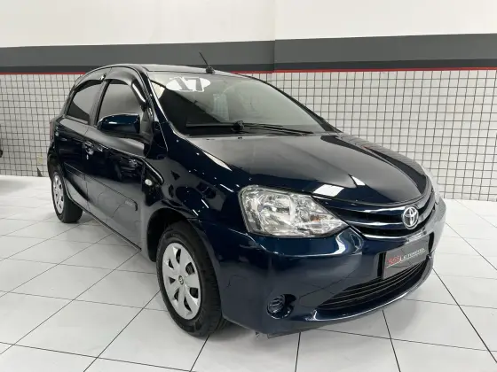 TOYOTA ETIOS 1.5 XS 16V FLEX 4P AUTOMÁTICO TOYOTA ETIOS 1.5 XS 16V FLEX 4P AUTOMÁTICO