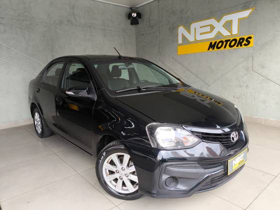 TOYOTA ETIOS 1.5 X PLUS SEDAN 16V FLEX 4P AUTOMÁTICO