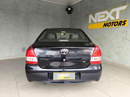TOYOTA-ETIOS-2019