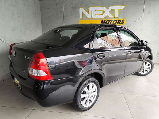 TOYOTA-ETIOS-2019