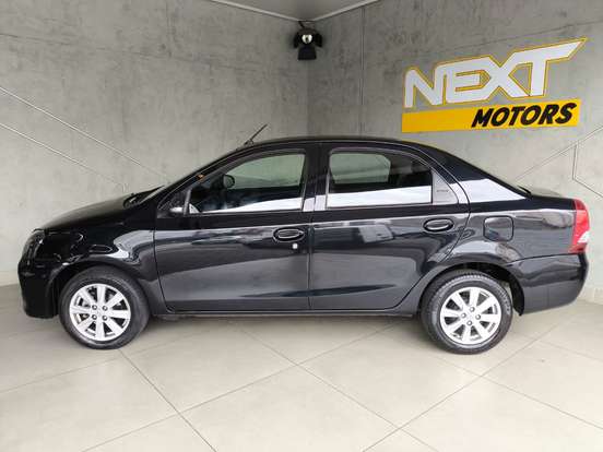 TOYOTA-ETIOS-2019