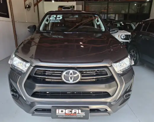 TOYOTA-HILUX-2025