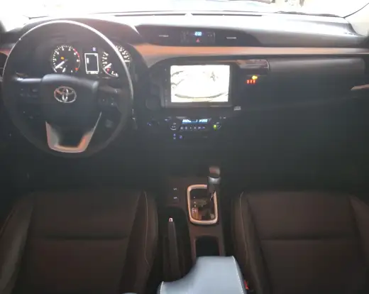 TOYOTA-HILUX-2025
