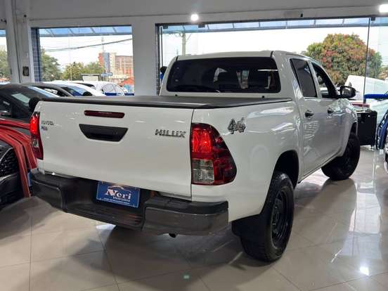 TOYOTA-HILUX-2.8 D-4D TURBO DIESEL CD POWER PACK 4X4 MANUAL TOYOTA-HILUX-2024