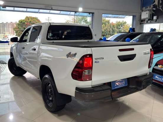 TOYOTA-HILUX-2.8 D-4D TURBO DIESEL CD POWER PACK 4X4 MANUAL TOYOTA-HILUX-2024
