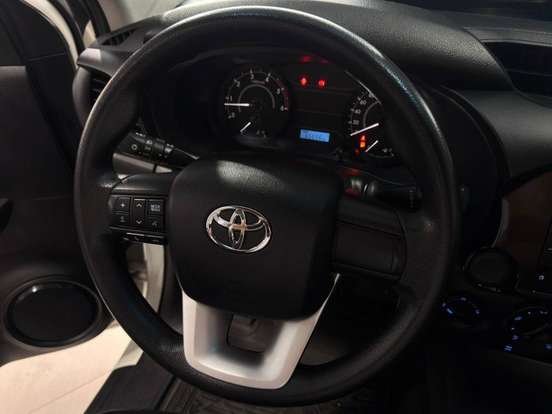 TOYOTA-HILUX-2.8 D-4D TURBO DIESEL CD POWER PACK 4X4 MANUAL TOYOTA-HILUX-2024