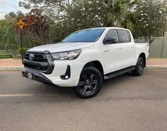 TOYOTA HILUX 2.8 D-4D TURBO DIESEL CD SR 4X4 AUTOMÁTICO TOYOTA HILUX 2.8 D-4D TURBO DIESEL CD SR 4X4 AUTOMÁTICO