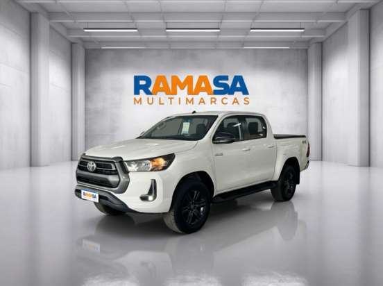 TOYOTA-HILUX-2023