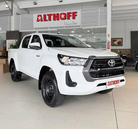 TOYOTA HILUX 2.8 D-4D TURBO DIESEL CS 4X4 MANUAL