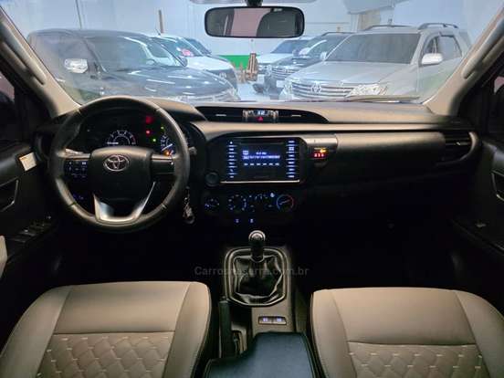 TOYOTA-HILUX-2020