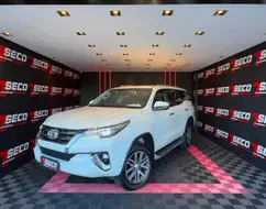 TOYOTA HILUX 2.8 SRX 4X4 CD 16V DIESEL 4P AUTOMÁTICO TOYOTA HILUX 2.8 SRX 4X4 CD 16V DIESEL 4P AUTOMÁTICO