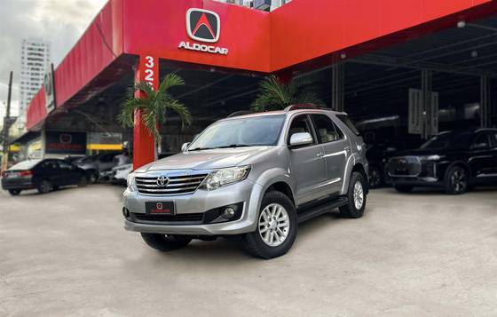 TOYOTA HILUX SW4 2.7 SR 4X2 16V FLEX 4P AUTOMÁTICO