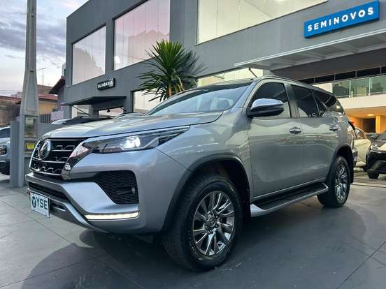 TOYOTA-HILUX SW4-2021