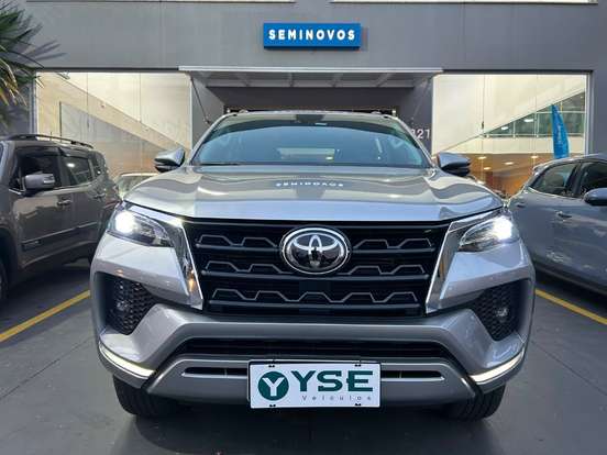 TOYOTA-HILUX SW4-2021