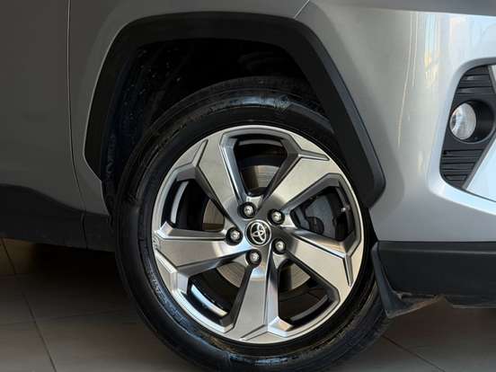 TOYOTA-RAV4-2019