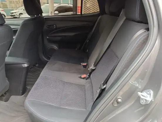 TOYOTA-YARIS-2021
