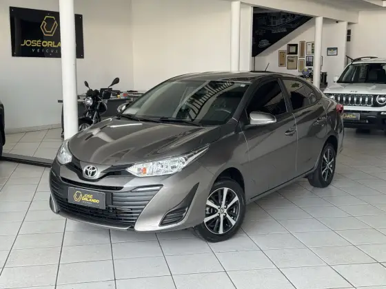 TOYOTA YARIS 1.5 16V FLEX SEDAN XLS CONNECT MULTIDRIVE TOYOTA YARIS 1.5 16V FLEX SEDAN XLS CONNECT MULTIDRIVE
