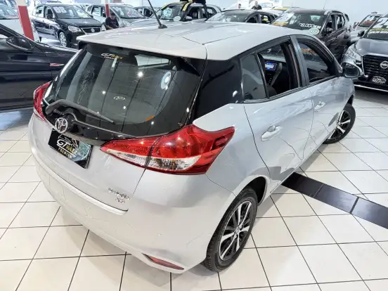 TOYOTA-YARIS-2019