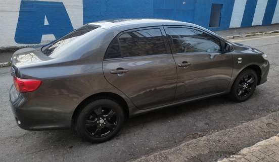 TOYOTA-COROLLA-2009