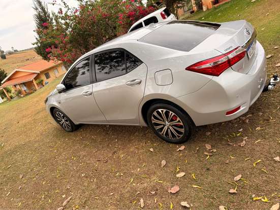 TOYOTA-COROLLA-2015