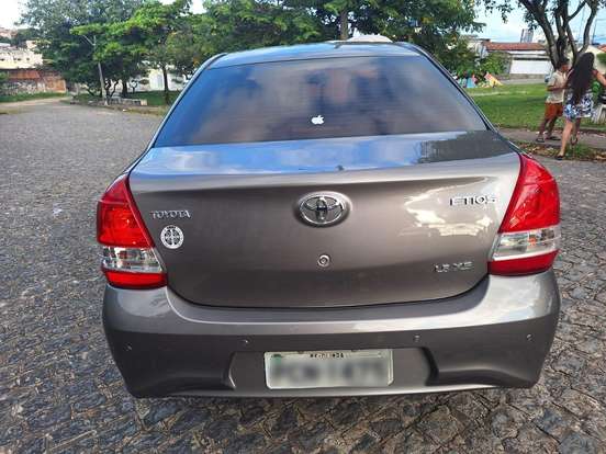 TOYOTA-ETIOS-2017