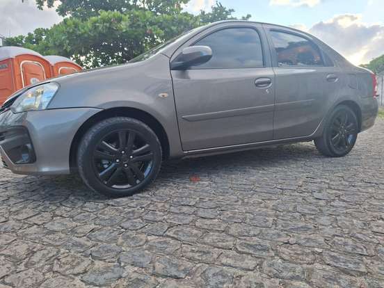 TOYOTA-ETIOS-1.5 XS SEDAN 16V FLEX 4P AUTOMÁTICO TOYOTA-ETIOS-2017