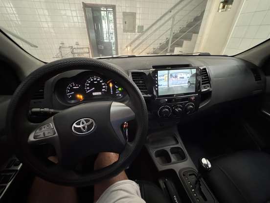 TOYOTA-HILUX-2.7 SRV 4X2 CD 16V FLEX 4P AUTOMÁTICO TOYOTA-HILUX-2015