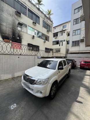 TOYOTA-HILUX-2015