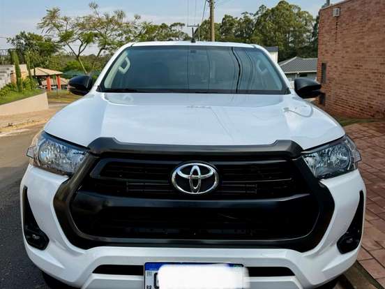 TOYOTA-HILUX-2.8 D-4D TURBO DIESEL CD SR 4X4 AUTOMÁTICO TOYOTA-HILUX-2022