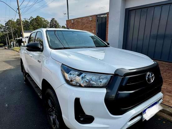 TOYOTA-HILUX-2.8 D-4D TURBO DIESEL CD SR 4X4 AUTOMÁTICO TOYOTA-HILUX-2022