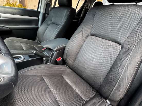 TOYOTA-HILUX-2.8 D-4D TURBO DIESEL CD SR 4X4 AUTOMÁTICO TOYOTA-HILUX-2022