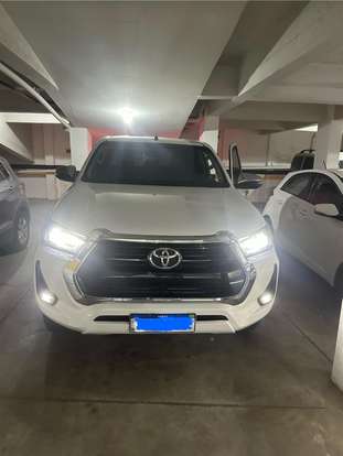 TOYOTA-HILUX-2.8 D-4D TURBO DIESEL CD SRV 4X4 AUTOMÁTICO TOYOTA-HILUX-2024