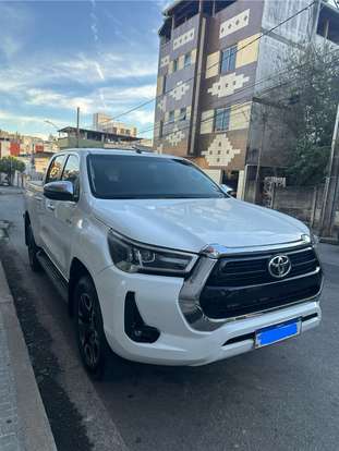 TOYOTA-HILUX-2024