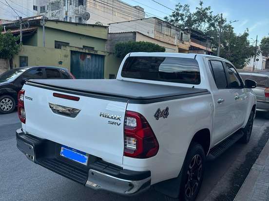 TOYOTA-HILUX-2.8 D-4D TURBO DIESEL CD SRV 4X4 AUTOMÁTICO TOYOTA-HILUX-2024