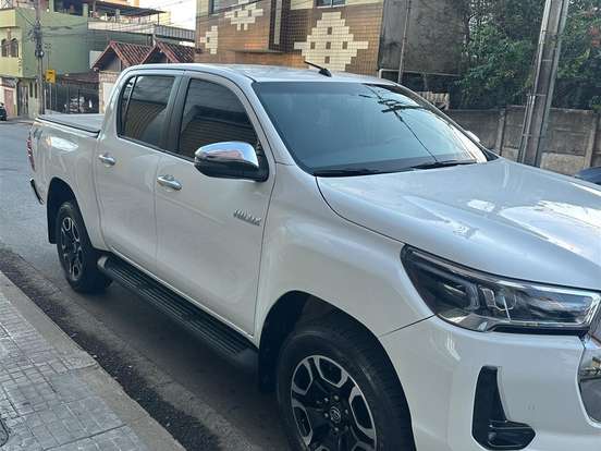 TOYOTA-HILUX-2.8 D-4D TURBO DIESEL CD SRV 4X4 AUTOMÁTICO TOYOTA-HILUX-2024