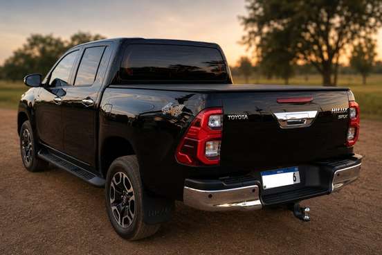 TOYOTA-HILUX-2021