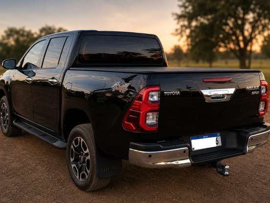 TOYOTA-HILUX-2.8 D-4D TURBO DIESEL CD SRX 4X4 AUTOMÁTICO TOYOTA-HILUX-2021