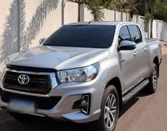 TOYOTA HILUX 2.8 SR 4X4 CD 16V DIESEL 4P AUTOMÁTICO TOYOTA HILUX 2.8 SR 4X4 CD 16V DIESEL 4P AUTOMÁTICO