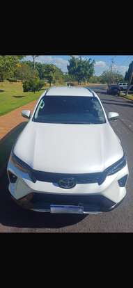 TOYOTA-HILUX SW4-2025