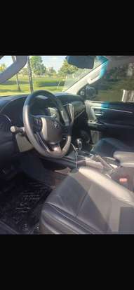 TOYOTA-HILUX SW4-2025