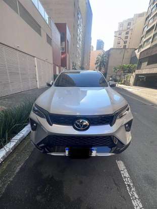 TOYOTA-HILUX SW4-2025