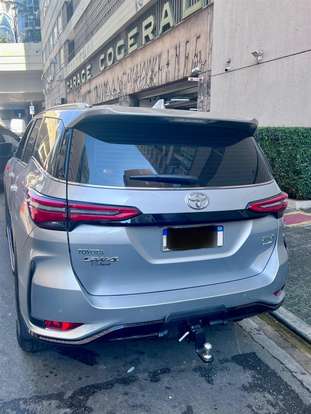 TOYOTA-HILUX SW4-2025