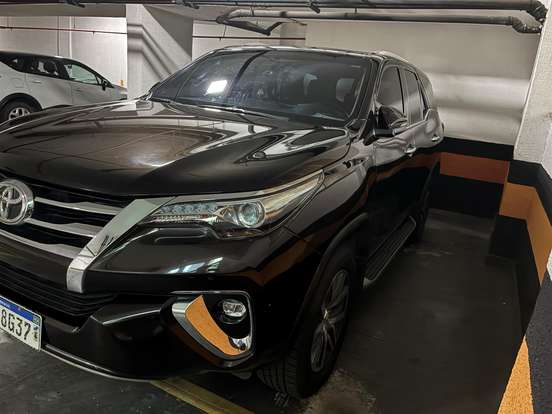 TOYOTA-HILUX SW4-2018