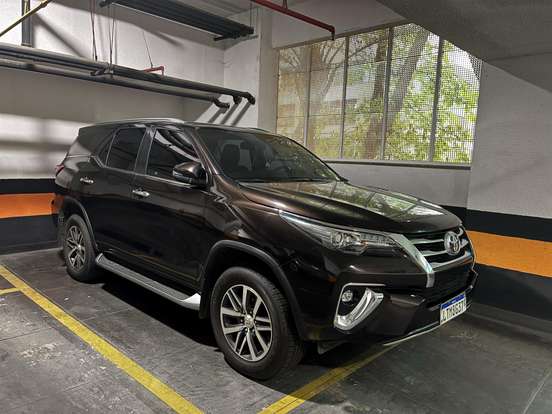 TOYOTA-HILUX SW4-2.8 SRX 4X4 16V TURBO INTERCOOLER DIESEL 4P AUTOMÁTICO TOYOTA-HILUX SW4-2018