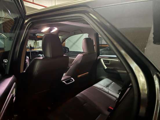 TOYOTA-HILUX SW4-2018