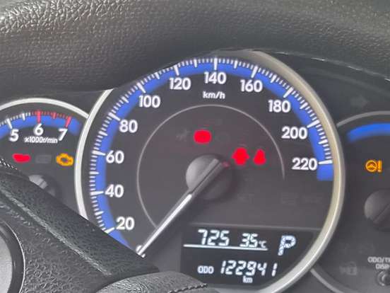 TOYOTA-YARIS-2024