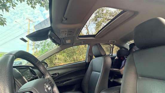 TOYOTA-YARIS-2023