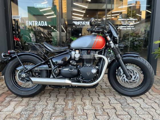 TRIUMPH BONNEVILLE BOBBER 1200 